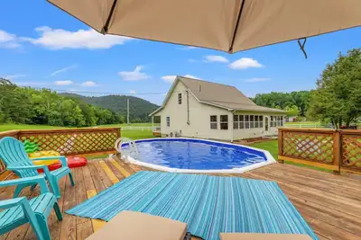 Image de 1, 600 Acres | Pool | Pond | Fishing | | WiFi near Red River Gorge, Ky!