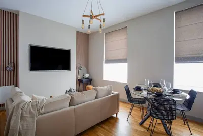 Image de Stunning 2 bed apartment + gorgeous roof terrace
