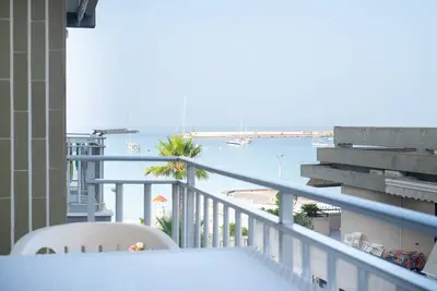 Image de Appartement 'Dimora Lungomare Terra D'otranto' avec vue sur la mer, Wi-Fi et climatisation