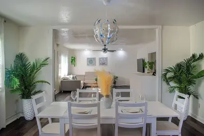 Spacious & budget-friendly 3br in a quiet complex with a pool and fire pit.