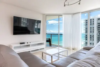 Image de The Best Ocean & City Views! Corner Unit - Amazing Amenities with Prime Location