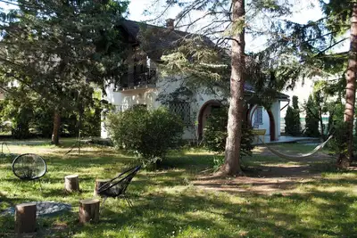 Image de Delightful house surrounded by old pine trees in SiĂłfok at the lake with Ac, WiFi