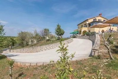 Villa Una Apartments