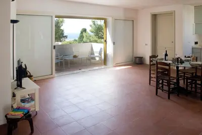 Image de Fully panoramic Bouganville Penthouse located in the split centre of Leuca