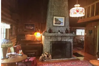 Image de Log Cabin In Lucerne Dedham May!