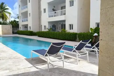 Roomy, 4 minutes to  beach and restaurants, or you can also walk