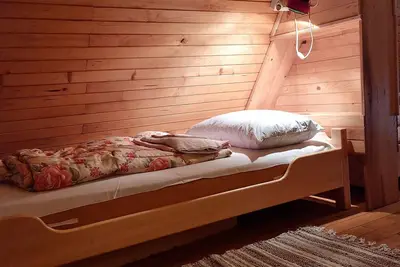 Image de Cozy ski retreat\/ Summer Log cabin w\/ grill area