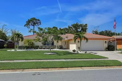 Image de Key Dreams-Large Heated Pool-3 Br-10 Min To Siesta Key-Sleeps 8-Gulf Gate