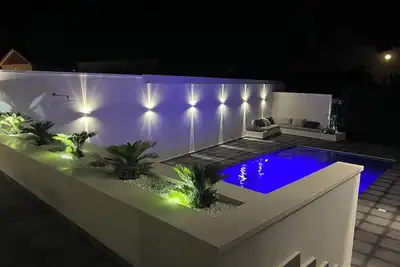 Image de Villa Giuliana luxury home: swimming pool, solarium, barbecue. A few steps from the sea