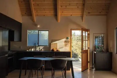 Image de Modern Mountain Forest Cabin