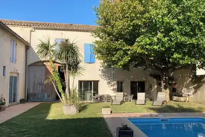 Image de Maison Vigneronne 1835, Cour Extérieure Sans vis à Vis, Entre Nîmes et Camargue