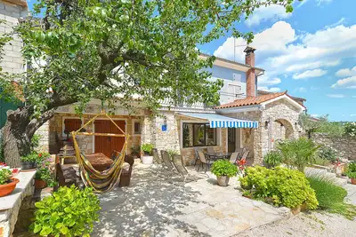 Image de Apartment 2240/69113 (Istria - Rovinjsko Selo), 7000m from the beach