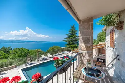 Image de Luxurious retreat in Jesenice
