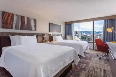 Image de Prime Location! Parking, Pets Allowed, Close to Oakland Museum of California