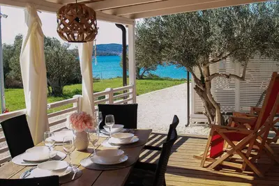 Image de Olive Tree Nea - Two Bedroom Mobile Home with Terrace