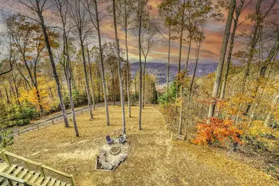 Image de Sleeps14! Hottub! Family Friendly! Gameroom! Views! Aska Trails