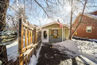 Image de The Bungalow on Mill St. \n