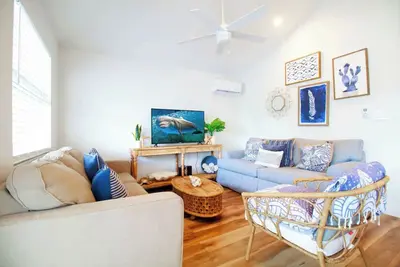 New! Beach Block House w/ grill & beach essentials