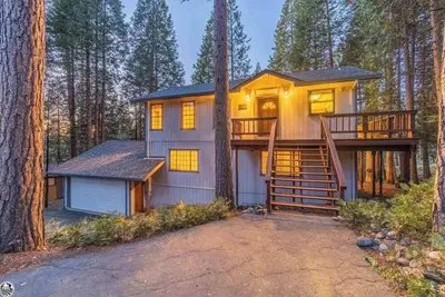 Image de A family friendly cabin nestled in the Stanislaus National Forest