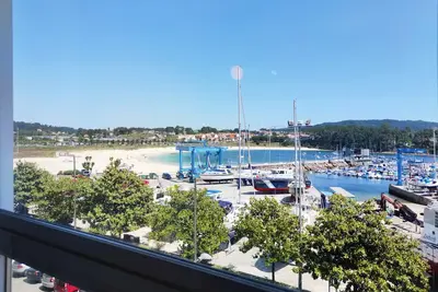 Image de Desconectaengalicia El Pescador, Vistas al Puerto, 200m Playa