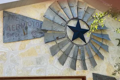 Image de Secluded 12 Ac Hill Country Ranchette near Comfort Tx with Hilltop Views. \n