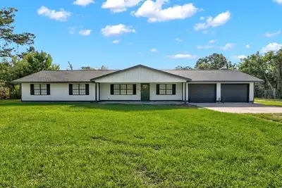 Image de Updated 4 bedroom home in Oragnefield