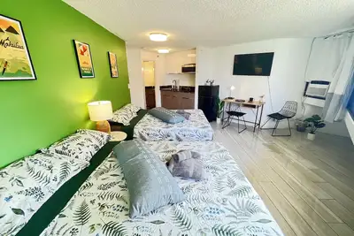 Private studio near Hilton Lagoon