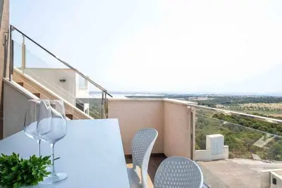Image de Appartement de standing avec jacuzzi proche golf r