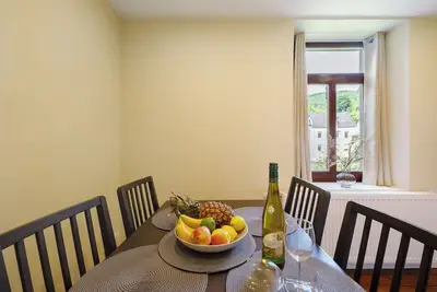 Image de Appartement 'Alte Stadtvilla Am Weinberg 6' avec jardin partagé et Wi-Fi
