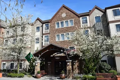 Image de Your Home Away From Home! 3 Comfortable Units, Free Breakfast, Outdoor Pool!