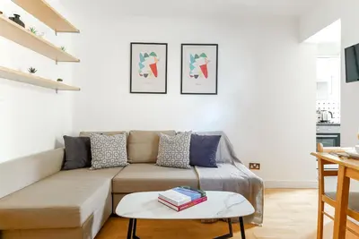 Image de Luxe Moderne dans le Quartier de Fitzrovia: Élégant 1br