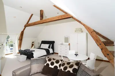 Image de Magnifique Maison\/grandes chambres | piscine\/gym | pas d'animaux domestiques