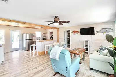 Image de Stylish & Modern Summerland Key Private Retreat!