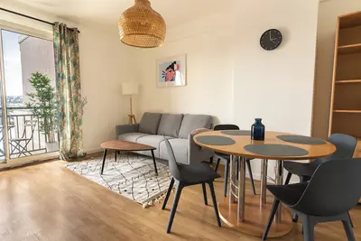 Image de Cocon 2 chambres Bourg la reine avec Parking et terrasse - Bail civil