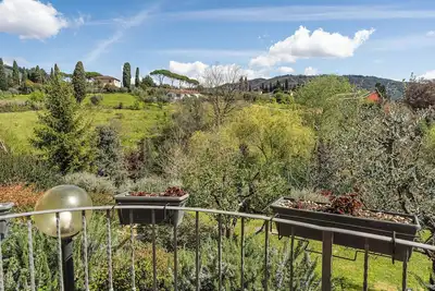 Image de Alma Toscana is a family holiday apartment for 6 with a private garden in Pescia
