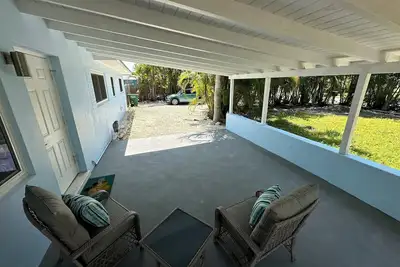 Image de Sea Turtle Haven Melbourne Beach - Modern 3br/2ba Beach House Steps from Beach!