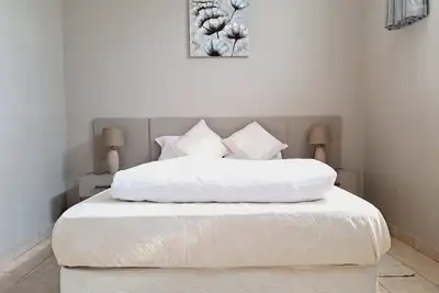 Charming Studio Oasis with Complimentary Parking in Matola