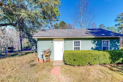 Image de Quiet studio backed by woods, large dog-friendly yard