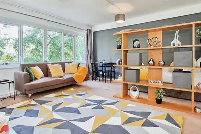Image de Comfortable 1br Birmingham Flat - City Hideaway Fast Wifi Sleeps 4 Free Parking