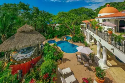 Fully-Staffed Villa in Gated Community across from Beautiful Beach