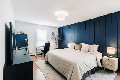 Image de Spacious & stylishly decorated in the heart of St Paul by Summit/Hamline