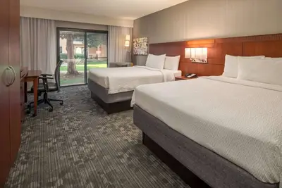 Image de Convenient Stay, Superb Location! Close to Volunteer Park Water Tower, w/ Pool!