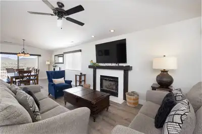 Image de Fantastic Updated Las Palmas Resort Family Condo | Resort All Inclusive Amenities | #612
