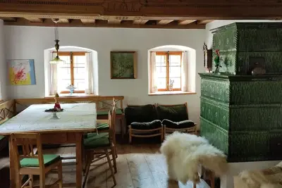Image de Large vacation home with natural garden in idyllic secluded location