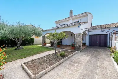 Image de Maison de vacances 'Creixell' avec terrasse privée, jardin privé et balcon