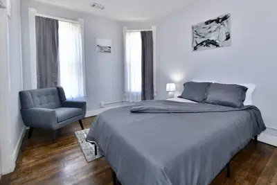 Image de Spacious Stay for Families & Groups Near Downtown
