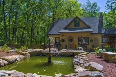 Image de Garden Cottage-historic cottagew/hot tub