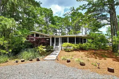 Image de 3 Bedroom Beach Cottage located in Middlesex Beach Community in Bethany with Private Beach access! Beach Town, Shopping, and Restaurants!