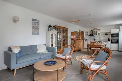 Image de Maison pour 10 tout près de la plage à Sarzeau