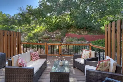 Image de Executive Rental Near Town and Trails - End Unit - Deck, Views, & Garage